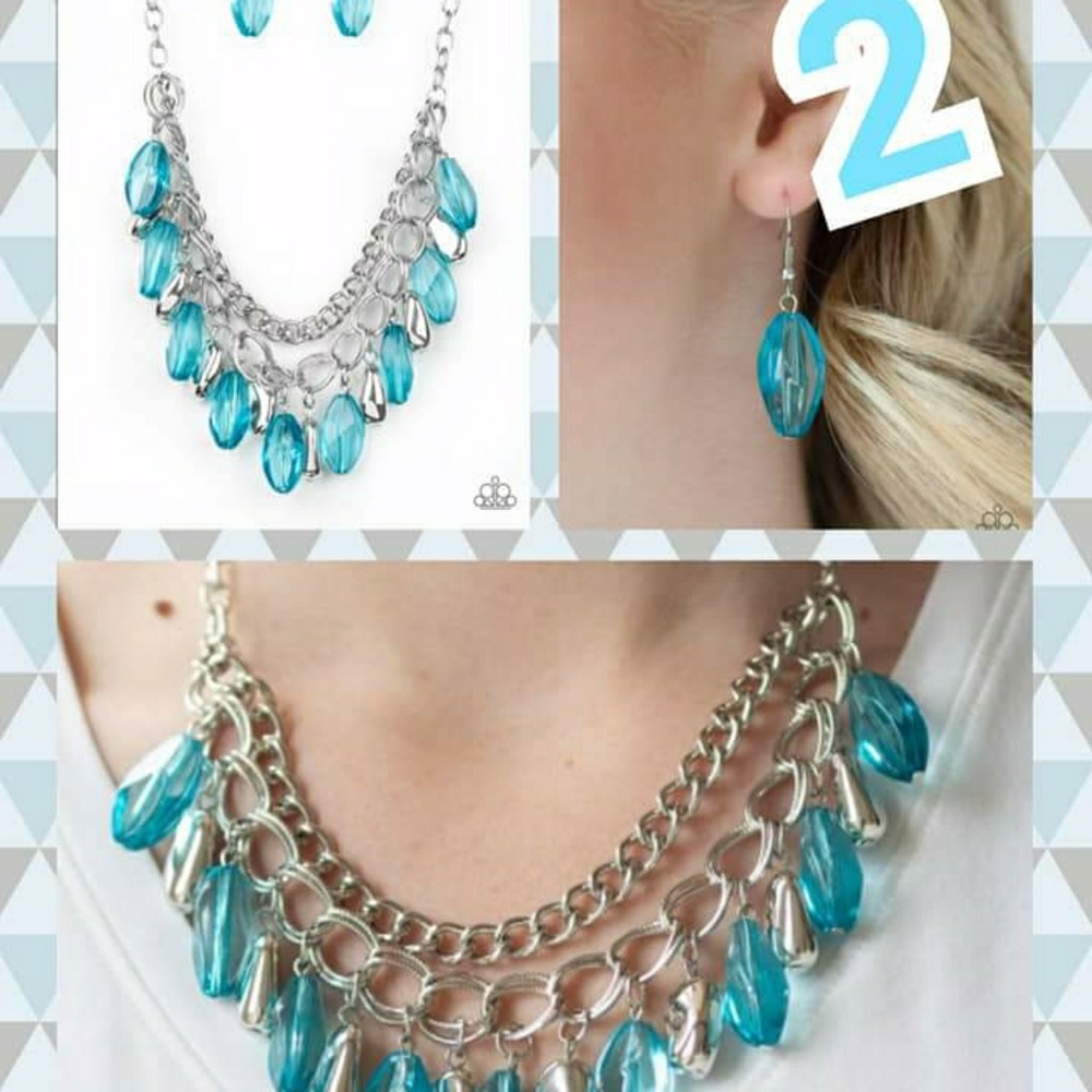 Clear blue necklace set